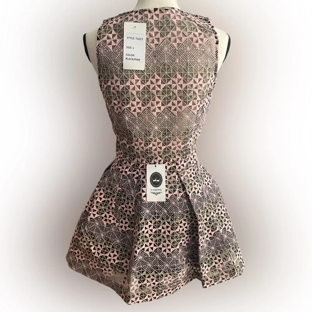 2 Piece Jacquard Crop Top and Pleated Skirt Set - Picture 2 of 4